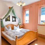 Hotel Und Peterhaensel Spechtsbrunn