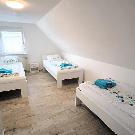 Und Peterhaensel Hotel *