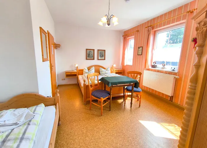 Und Peterhaensel Hotel *